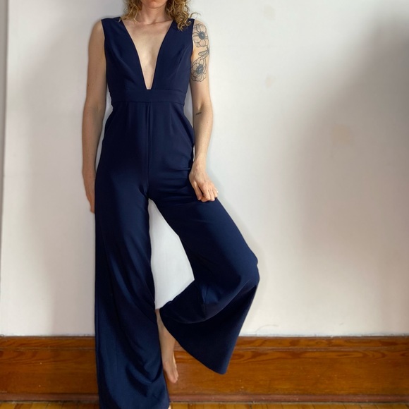 Finders Keeper navy blue wide leg deep V jumpsuit - Picture 1 of 15